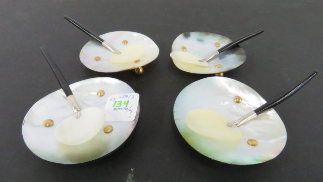 SET (4) ABALONE CAVIAR PLATES WITH MATCHING SPOONS.: SET (4) ABALONE CAVIAR PLATES WITH MATCHING SPOONS. DIAMETER 3"