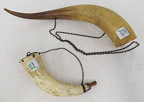 LOT (2) POWDER HORNS, 19/20TH CENTURY. LENGTH 7" AND (1 of 3)