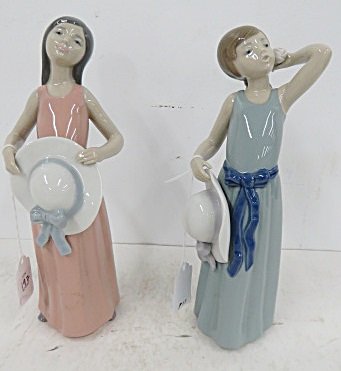 LOT (2) LLADRO DECORATED PORCELAIN FIGURES INCLUDING (1 of 4)