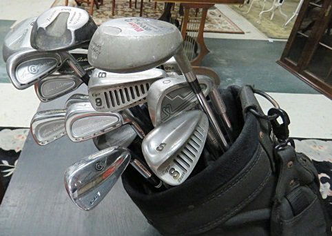 GOLF LOT INCLUDING (19) CLUBS INCLUDING (10) CLEVELAND (1 of 1)