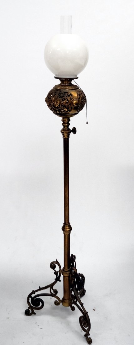 VINTAGE BRASS ADJUSTABLE PIANO LAMP. HEIGHT 57": VINTAGE BRASS ADJUSTABLE PIANO LAMP. HEIGHT 57" (ELECTRIFIED)