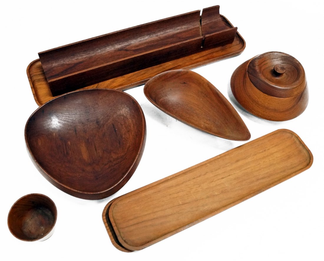 LOT (8) MID-CENTURY DANISH AND SWEDISH MODERN TEAK: LOT (8) MID-CENTURY DANISH AND SWEDISH MODERN TEAK SERVING PIECES INCLUDING UPSALA SLOJD (JOHNNY MATTSSON), AI-BO, ILUMS BOLIGHUS AND GRENANDER