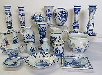 LOT ASSORTED DELFT POTTERY (1 of 9)