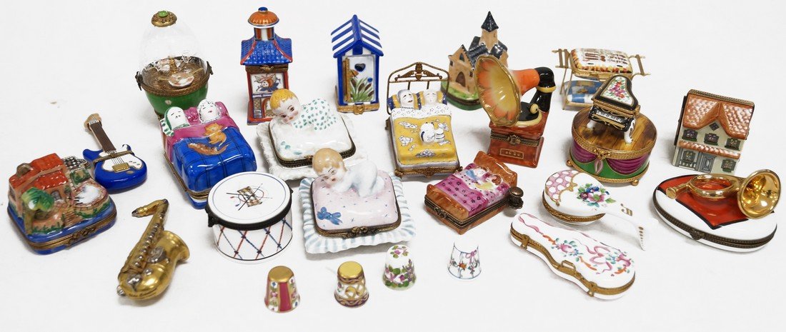 LOT (24) LIMOGES DECORATED PORCELAIN BOXES INCLUDING (1 of 1)