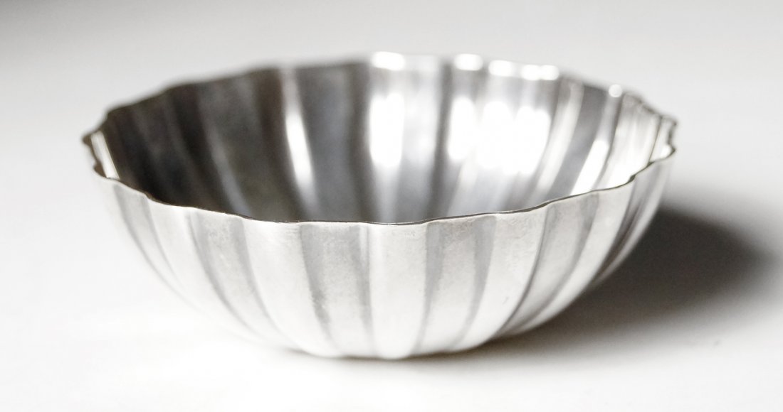 TIFFANY & CO. MAKERS STERLING SILVER NUT DISH, SIGNED (1 of 2)