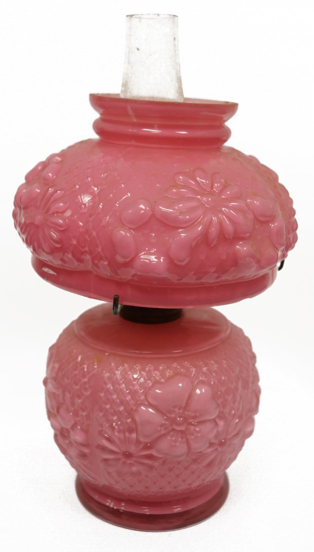VICTORIAN MINIATURE COSMOS PINK CASED GLASS OIL LAMP, (1 of 1)