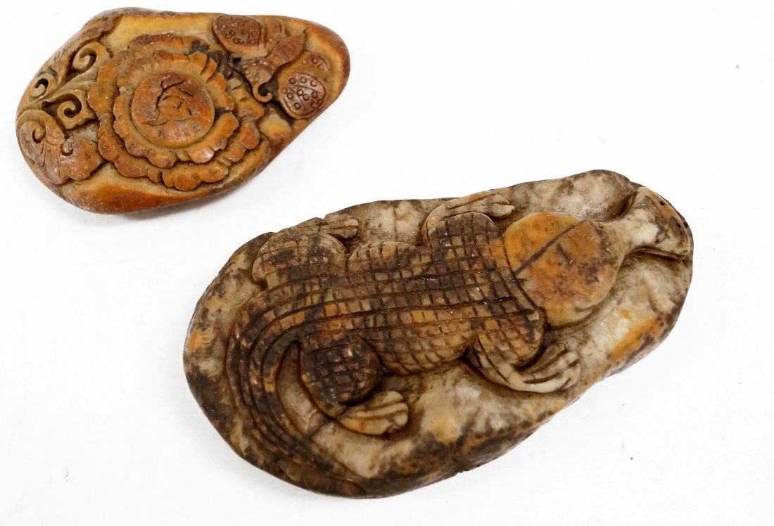 LOT (2) CHINESE HARDSTONE CARVING MYTHICAL CREATURE AND (1 of 1)