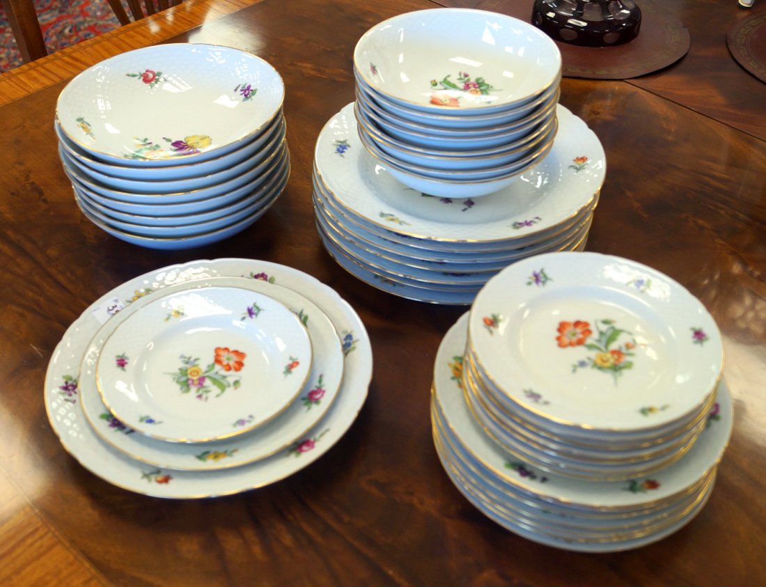 SET (40) B & G "SAXON FLOWER" PATTERN PORCELAIN (1 of 2)