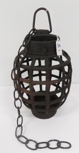 VINTAGE JAPANESE CAST IRON GARDEN LANTERN. HEIGHT 10 (1 of 1)