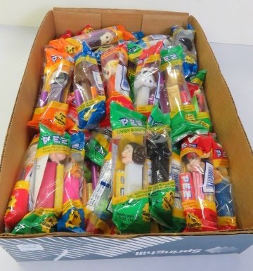 LOT (APPROXIMATELY 40) PEZ CANDY DISPENSERS IN ORIGINAL (1 of 4)
