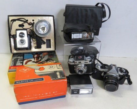 LOT ASSORTED CAMERAS AND ACCESSORIES INCLUDING PENTAX (1 of 4)