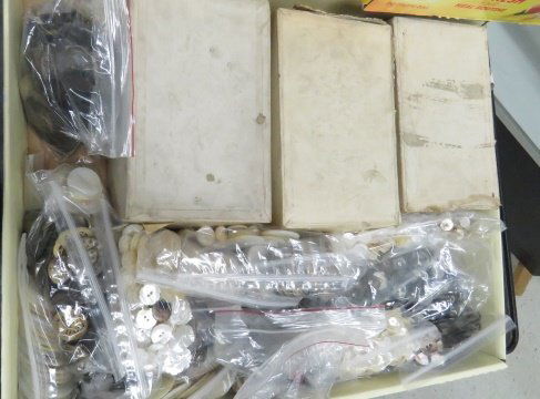 LARGE LOT MOTHER-OF-PEARL/ABALONE BUTTONS: LARGE LOT MOTHER-OF-PEARL/ABALONE BUTTONS