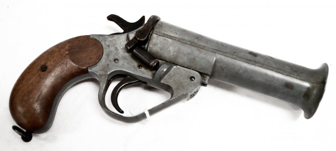 VINTAGE BRITISH FLARE GUN. LENGTH 10": VINTAGE BRITISH FLARE GUN. LENGTH 10"