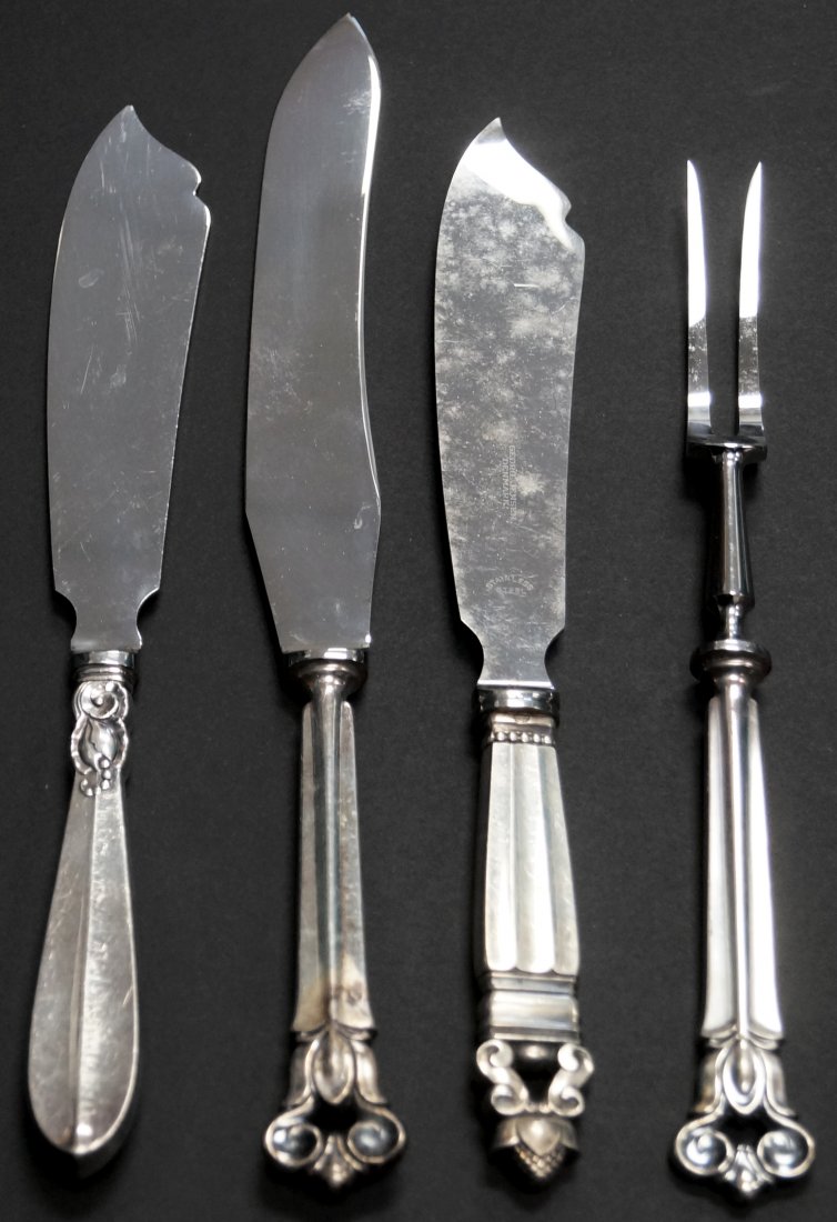 LOT (4) STERLING SERVING KNIVES AND FORK INCLUDING (2) (1 of 2)