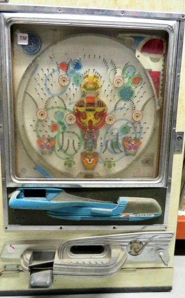 VINTAGE SANKYO PACHINKO PIN BALL MACHINE. HEIGHT 32" (1 of 4)