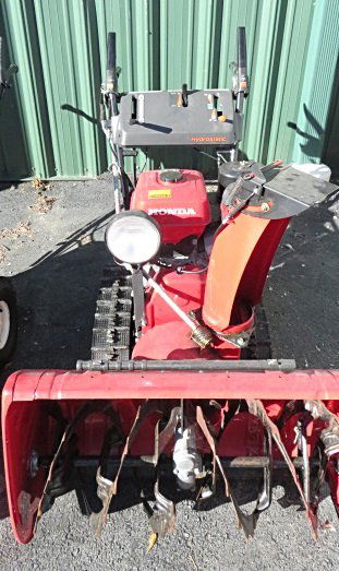 HONDA HS1132 SNOW BLOWER (1 of 6)