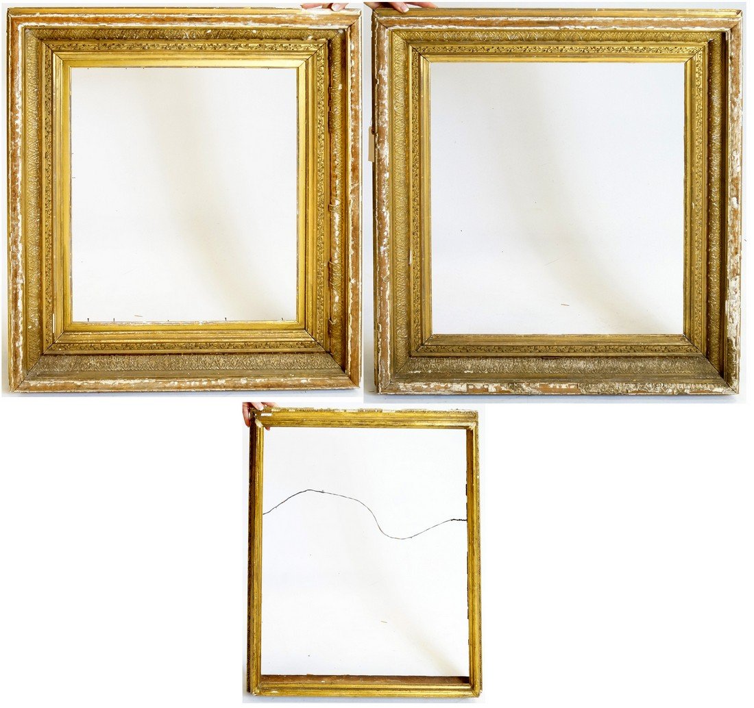 LOT (3) ANTIQUE FRAMES. LARGEST 30 X 27 1/2" (EXTERIOR: LOT (3) ANTIQUE FRAMES. LARGEST 30 X 27 1/2" (EXTERIOR DIMENSION)