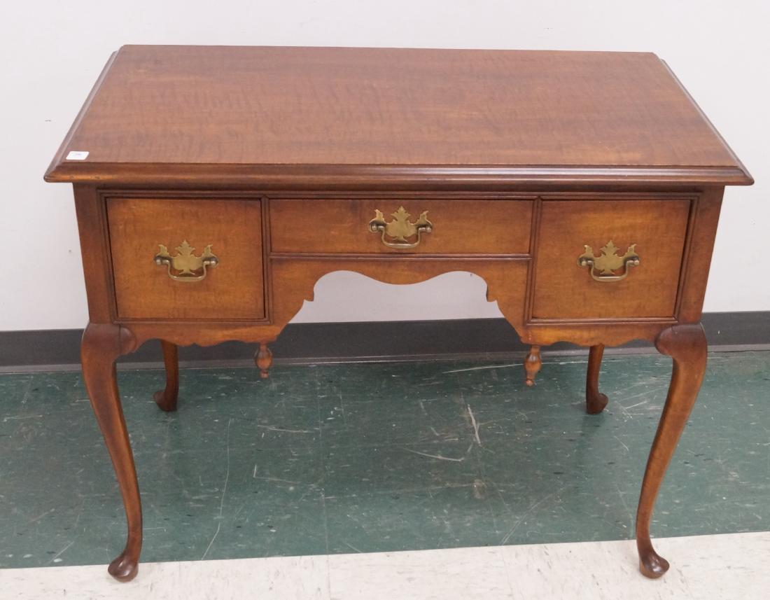 QUEEN ANNE STYLE CHESTNUT DRESSING TABLE/LOW BOY. (1 of 3)
