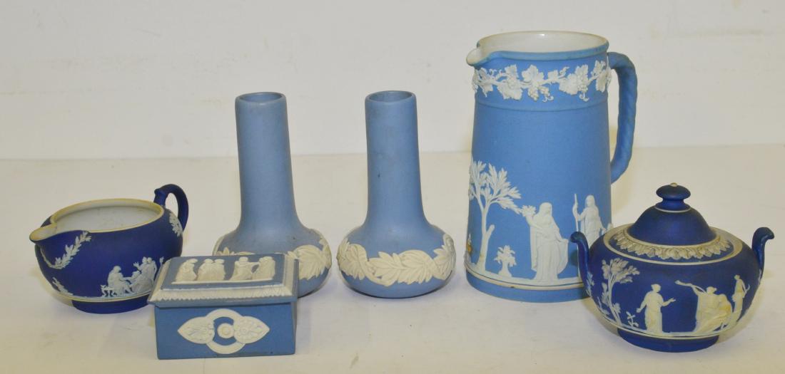 LOT ASSORTED WEDGWOOD INCLUDING PITCHER, COVERED SUGAR, (1 of 4)