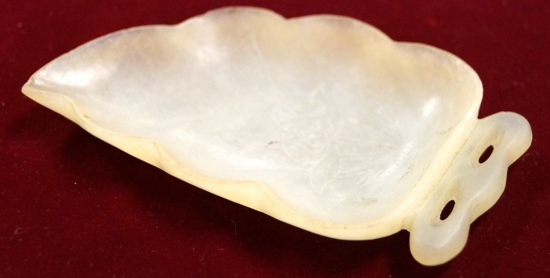 CHINESE CARVED JADE LEAF-FORM BRUSH WASH. LENGTH 4 1/4" (1 of 2)