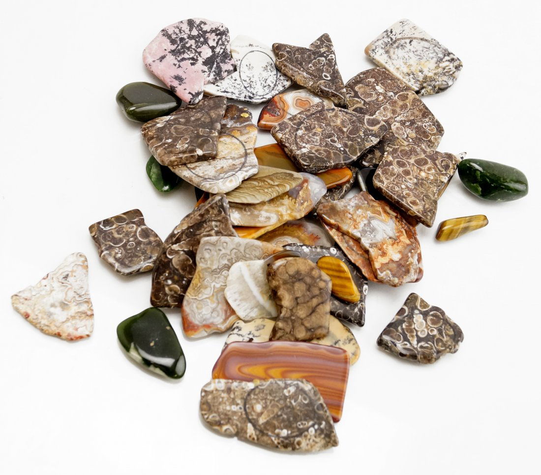 ASSORTED LOT POLISHED AND FACETED GEM STONES INCLUDING (1 of 3)