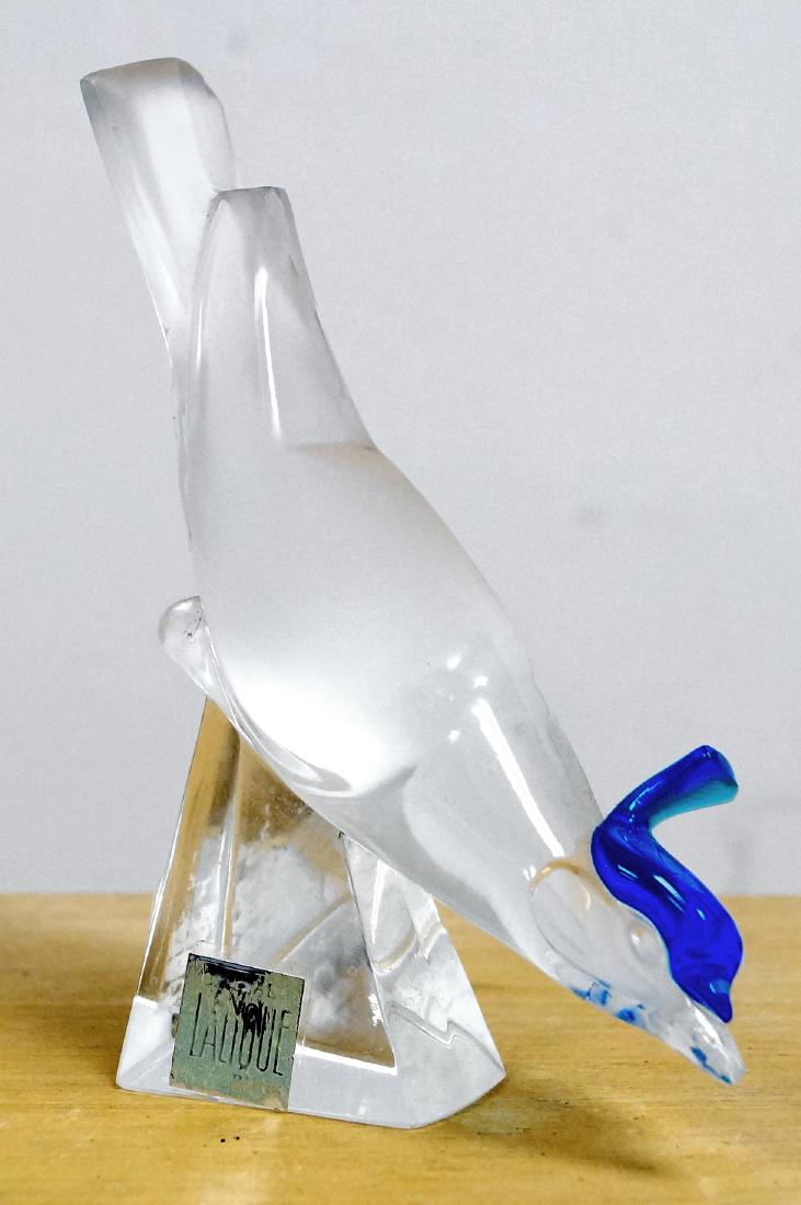 LALIQUE PARIS GLASS BIRD, SIGNED AND LABEL. HEIGHT 5": LALIQUE PARIS GLASS BIRD, SIGNED AND LABEL. HEIGHT 5" (MINOR NICK ON BASE)