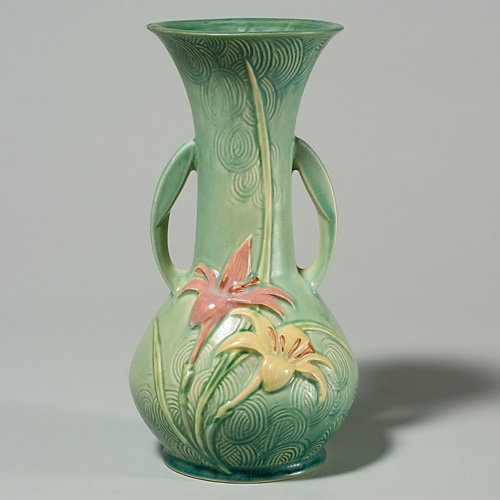 Roseville green Zephyr Lily vase, 137-10", chip