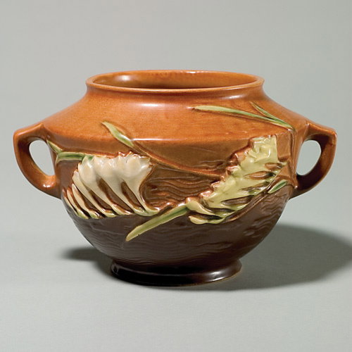 Roseville brown Freesia vase, shape 463-5".
