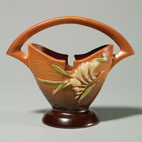 Roseville Freesia basket in brown, shape 390-7.