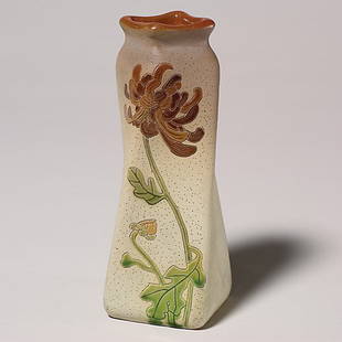 Roseville Fujiyama vase, chrysanthemums, rim repai: Good Fujiyama vase with twisted four sided form and chrysanthemum decoration on front and back done by Gazo Foudji. Marked with the "Fujiyama" ink stamp logo. Height 6 1/2 inches. Minor damage to
