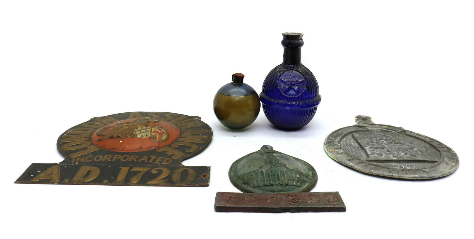 A Harden Star glass fire grenade Aug 30, 2022 Sworders Fine Art