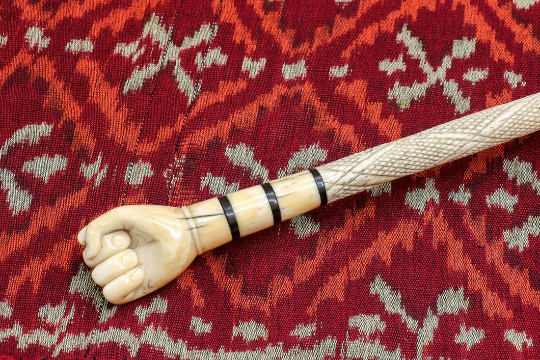 A whalebone walking stick, (1 of 6)