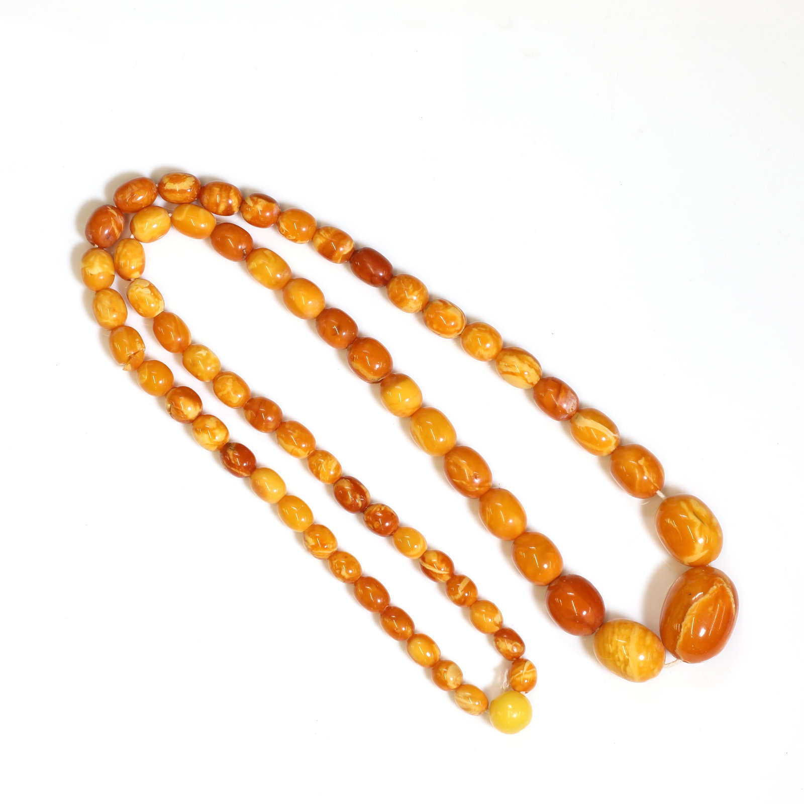 A single row graduated butterscotch amber bead necklace, (1 of 1)