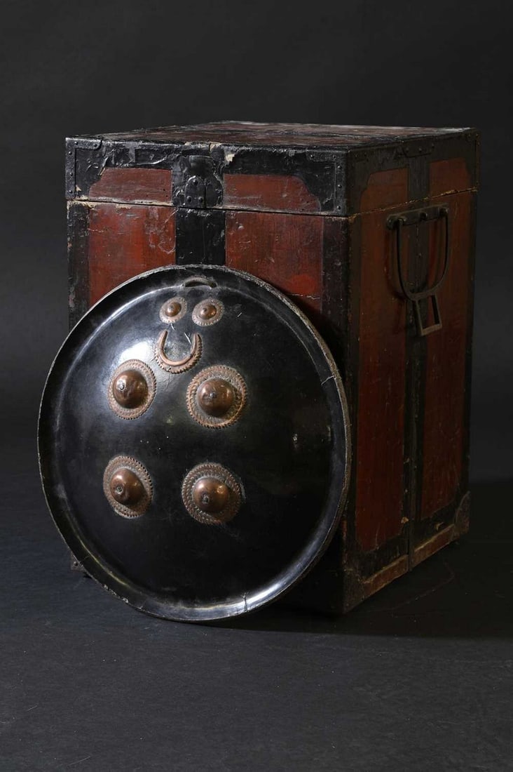 A lacquered hide shield, (1 of 2)