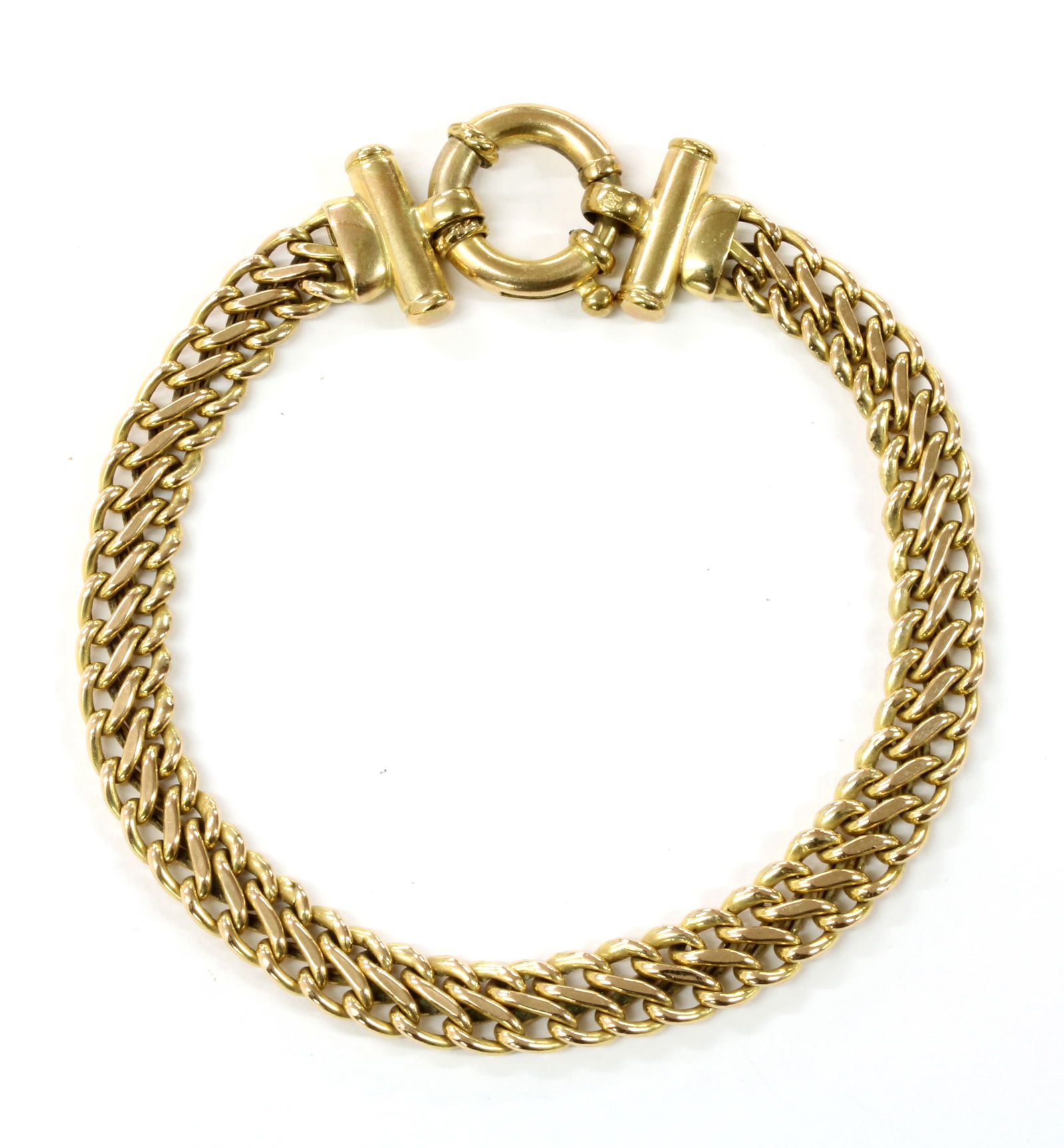 A 9ct gold hollow figure of eight link bracelet, (1 of 1)