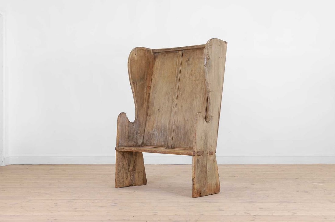 A small vernacular pine settle, (1 of 7)