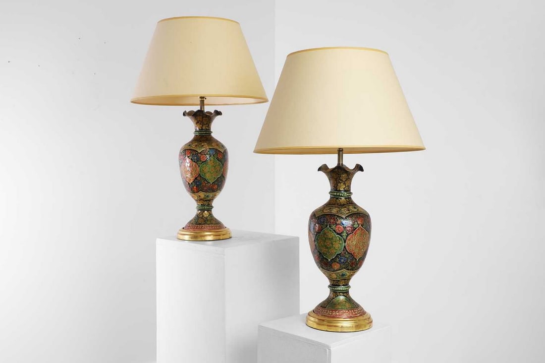 A pair of papier mâché table lamps, (1 of 5)