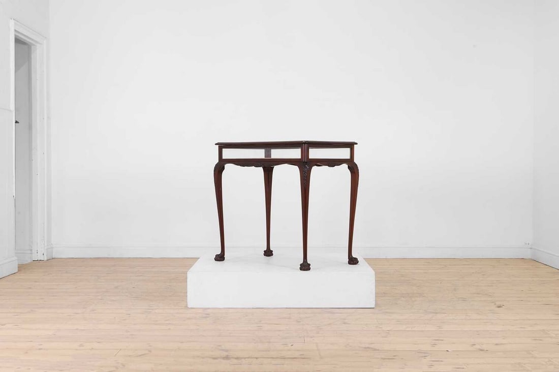 A mahogany bijouterie table, (1 of 8)