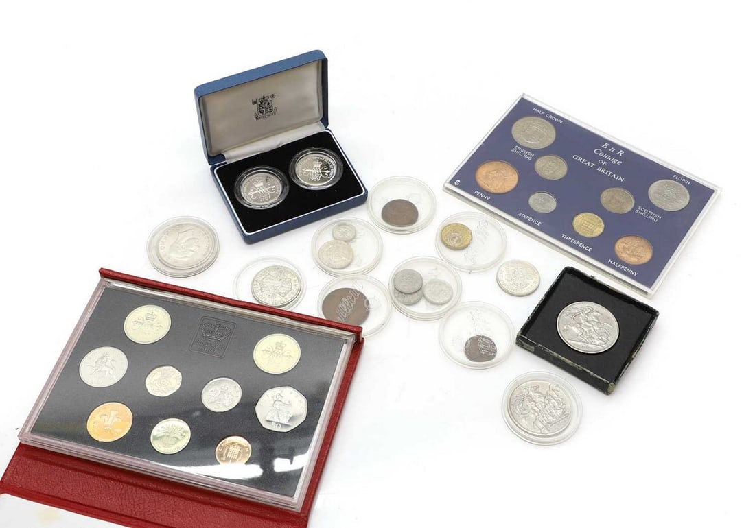 Coins, Great Britain,: Coins, Great Britain, an assortment of coins including a 1937 Crown, VF with some surface scratches, a 1945 Halfcrown, VF, a 1989 £2 Silver Proof two-coin set, in capsules, with certificate and c