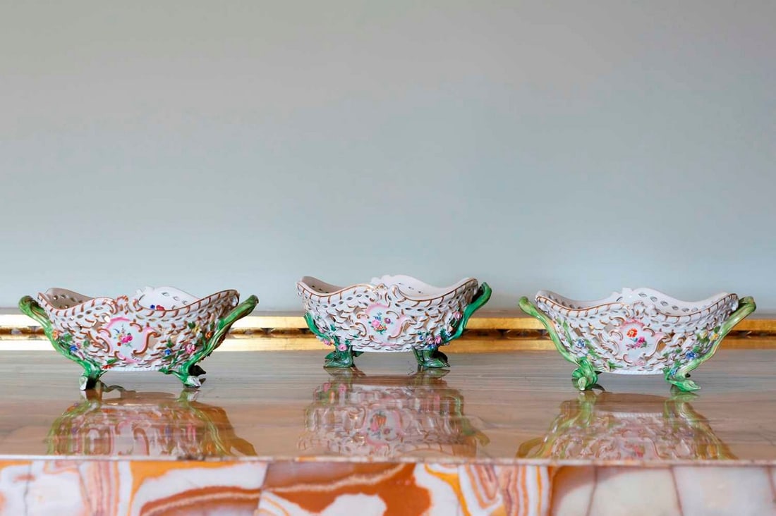 A set of two Meissen Marcolini porcelain baskets, (1 of 5)