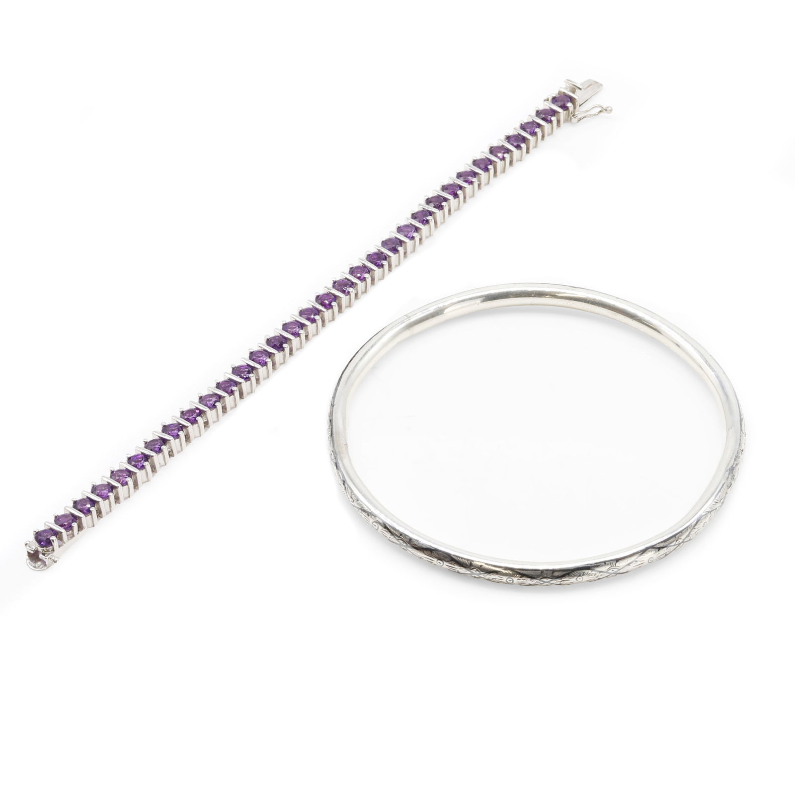 An amethyst line bracelet, (1 of 1)