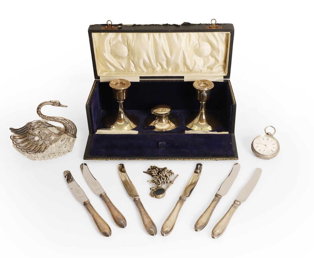 A collection of silver items, (1 of 2)