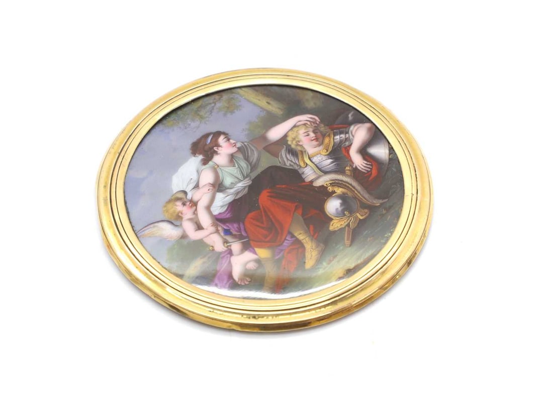 An 18ct gold mounted and enamel box lid, (1 of 2)