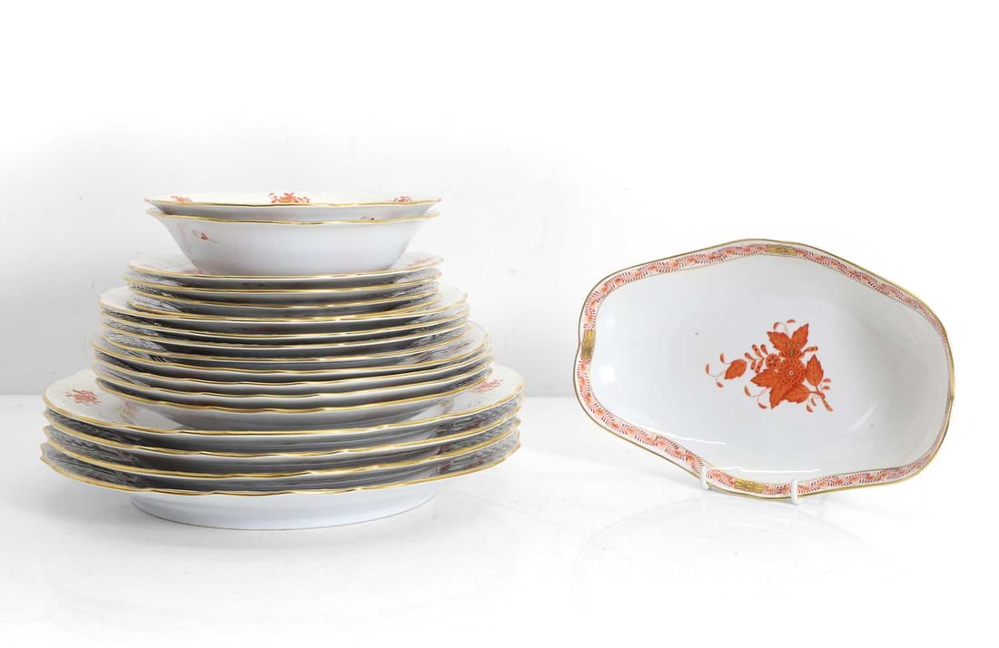 A Herend 'Chinese Bouquet' pattern part porcelain dinner service,: A Herend 'Chinese Bouquet' pattern part porcelain dinner service, comprising four large dinner plates, 28cm diameter, four mains plates, 22.5cm diameter, four starter plates, 21cm diameter, four side