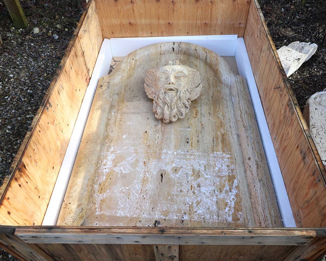 A Traventine marble fountain 20th century (1 of 1)