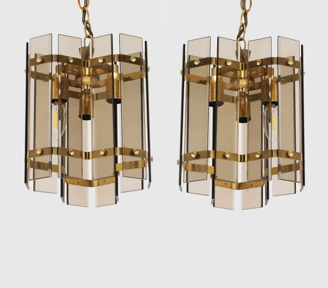 Murano A pair of chandeliers (1 of 2)