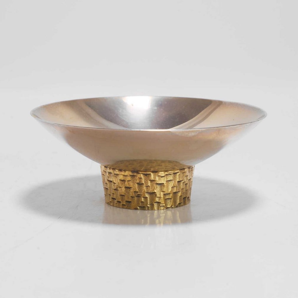 ▲ Stuart Devlin (Australian-British, 1931-2018) A silver and silver-gilt conical bowl (1 of 3)