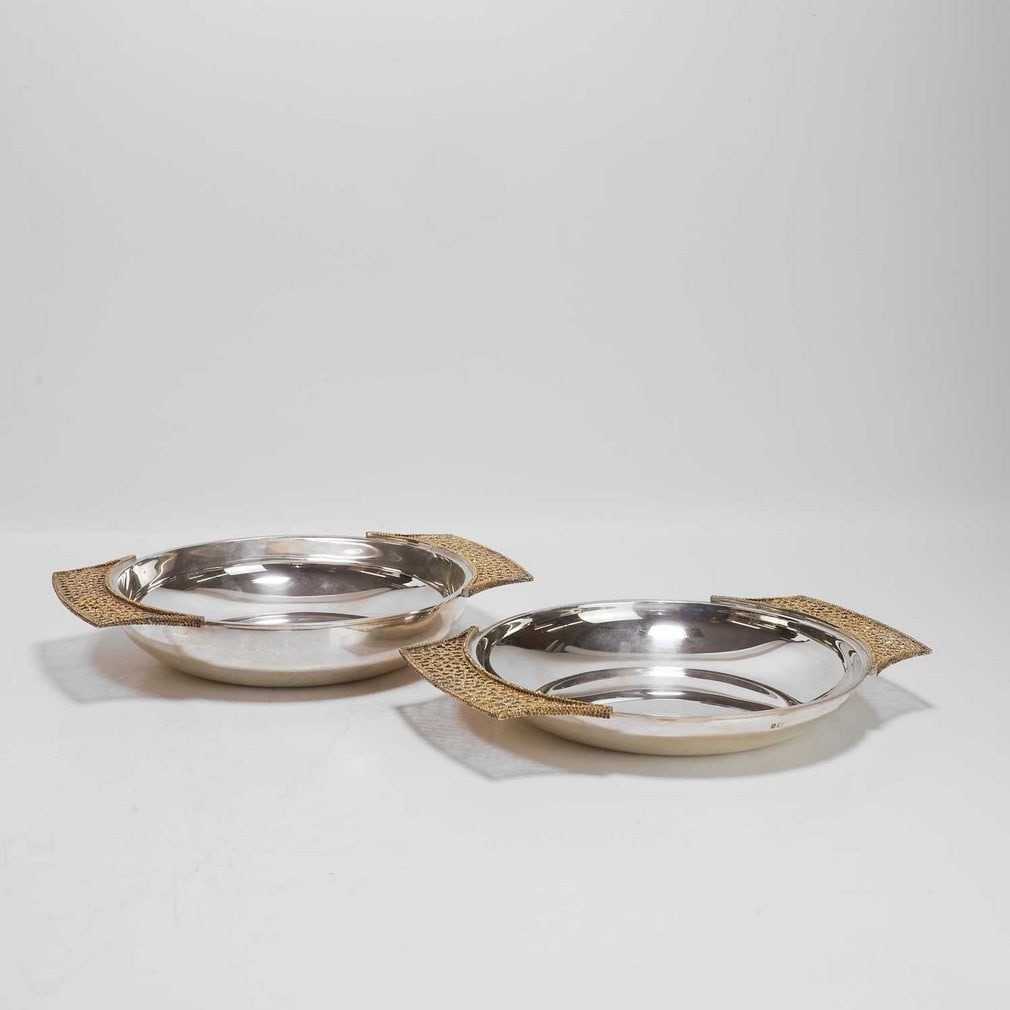 ▲ Stuart Devlin (Australian-British, 1931-2018) A near pair of silver and silver-gilt tureens (1 of 3)