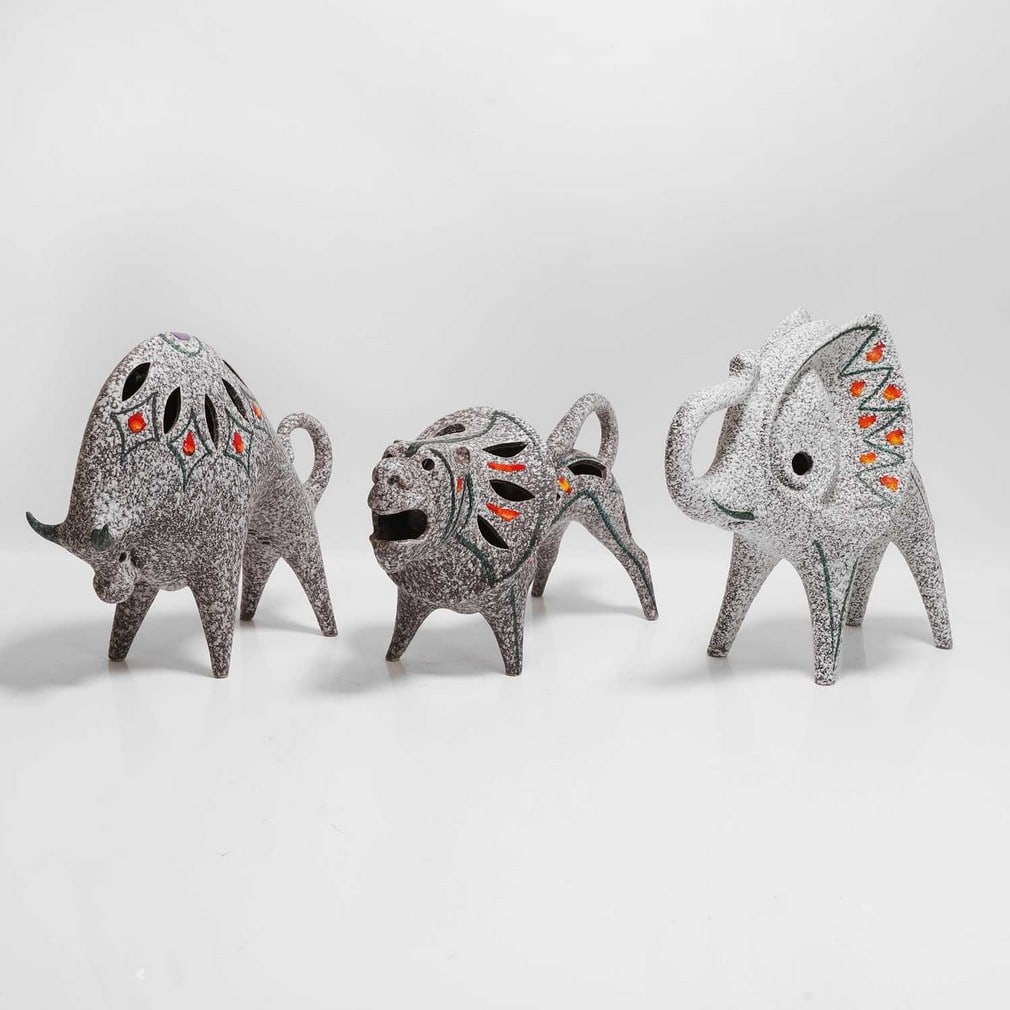 Roberto Rigon (Italian, b.1929) A lion, an elephant, and a bull (1 of 5)