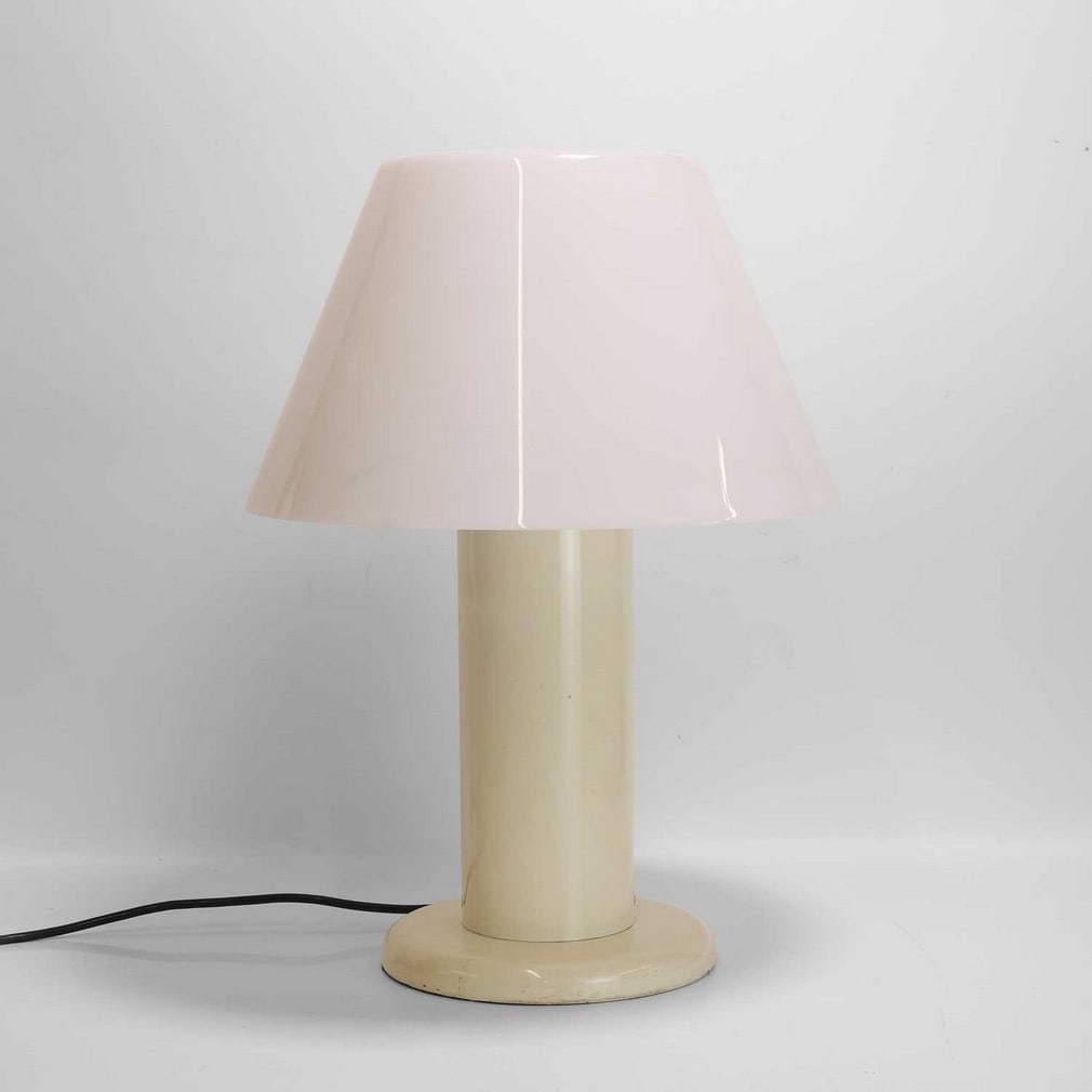 After Harvey Guzzini A table lamp (1 of 3)